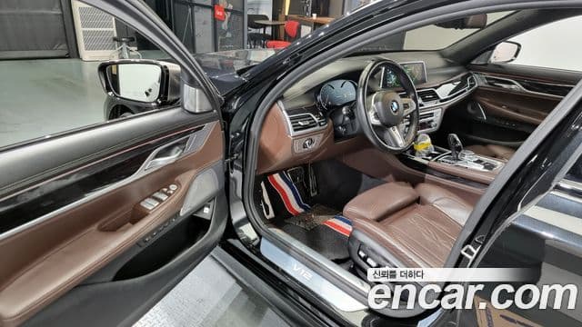 BMW 7시리즈 (G11) M760Li xDrive, 2018 10