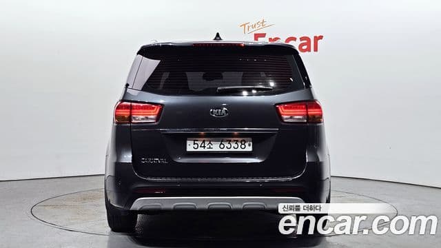 Kia All New Carnival Prestige, 2015 4