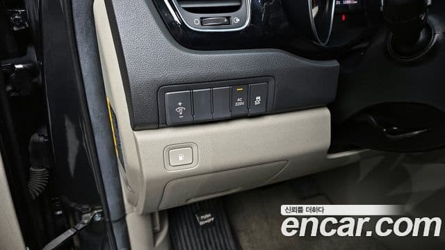 Kia All New Carnival Prestige, 2015 13