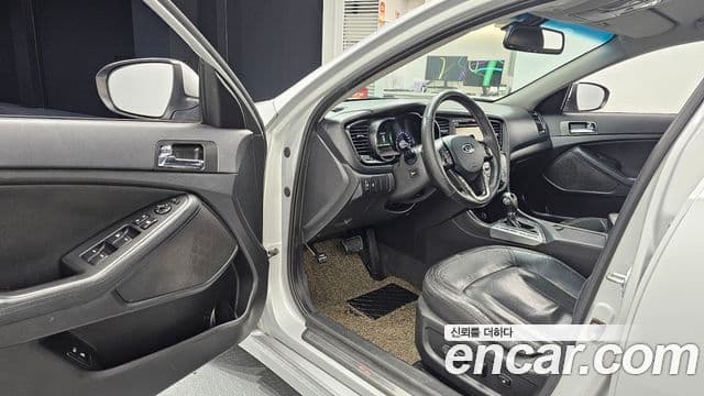 Kia K5 гибрид Prestige, 2012 11