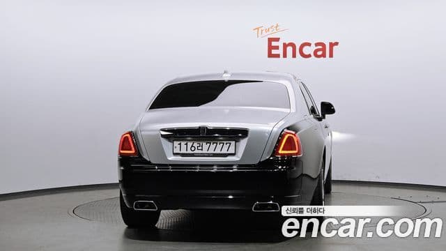Rolls-Royce 고스트 6.6 EWB V12, 2018 4