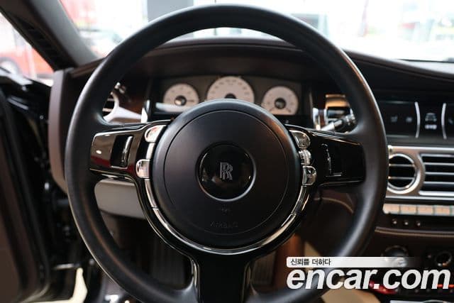 Rolls-Royce 고스트 6.6 EWB V12, 2018 12