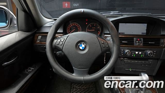 BMW 3시리즈 (E90) 320d седан, 2010 14