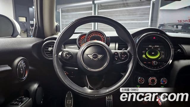 Mini Cooper D 3세대, 2016 13
