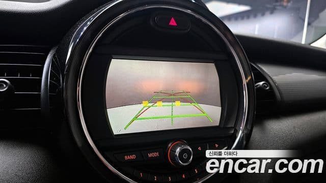 Mini Cooper D 3세대, 2016 15