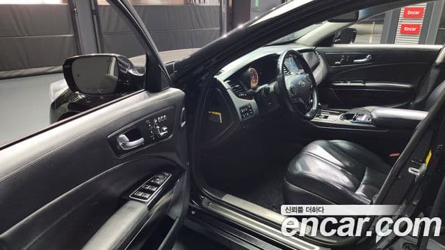 Kia K9 Special, 2013 10