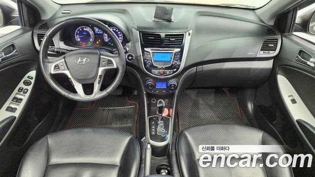 Hyundai Accent(новый кузов / новое поколение) Wit 1.6 GDI top, 2012 7