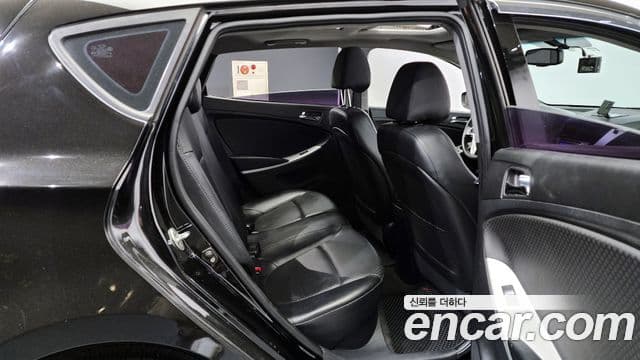 Hyundai Accent(новый кузов / новое поколение) Wit 1.6 GDI top, 2012 12