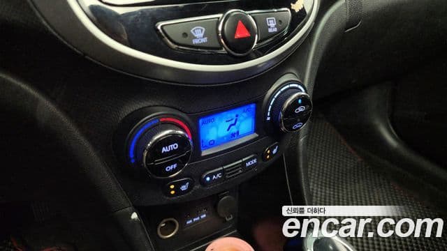 Hyundai Accent(новый кузов / новое поколение) Wit 1.6 GDI top, 2012 16