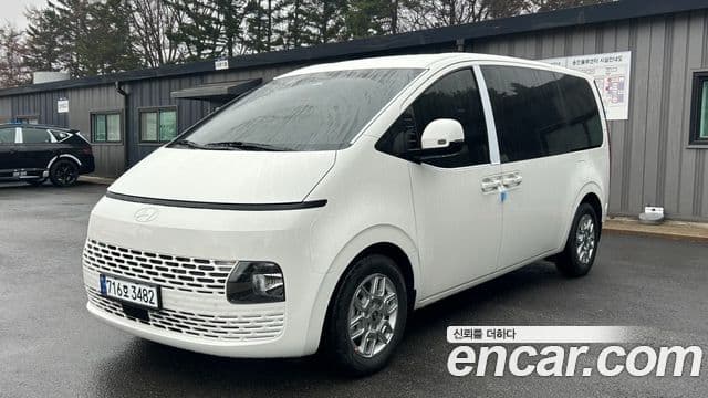Hyundai Staria Modern, 2025 3