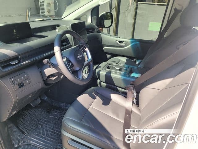 Hyundai Staria Modern, 2025 7