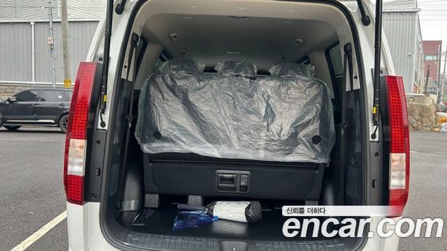 Hyundai Staria Modern, 2025 16