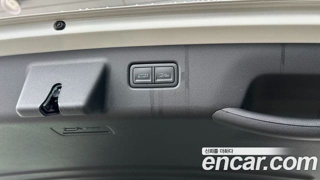 Hyundai Staria Modern, 2025 17