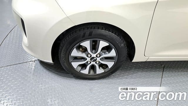 Kia The / новый New Morning Luxury, 2016 все фото