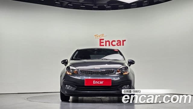 Kia All New Pride Luxury, 2012 3