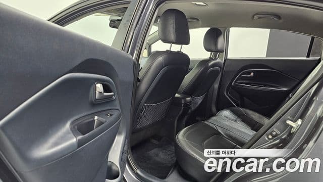 Kia All New Pride Luxury, 2012 18