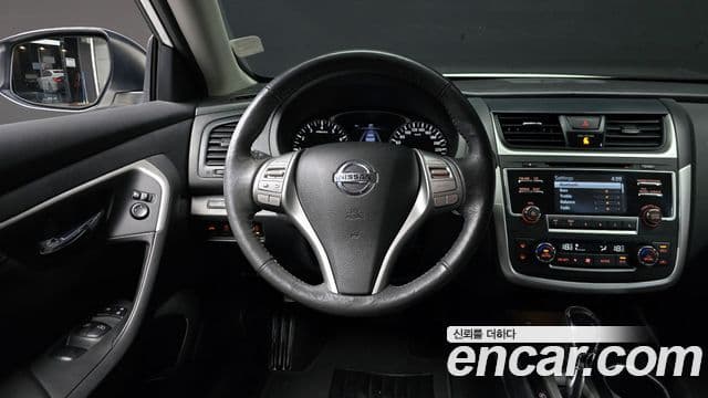 Nissan 알티마 L33, 2017 13