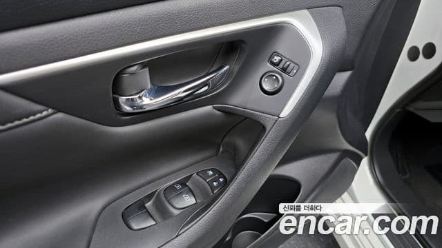 Nissan 알티마 L33, 2017 17