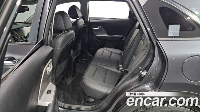 Kia The / новый New Niro Luxury, 2020 11