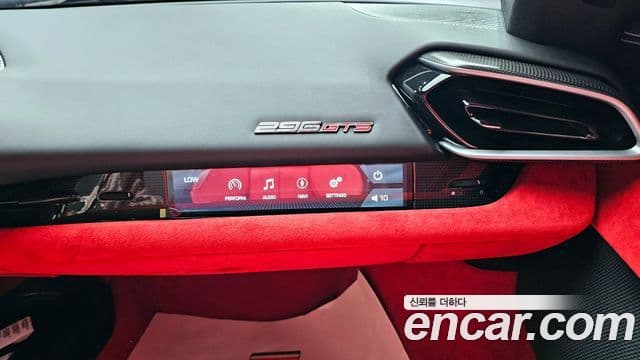 Ferrari 296 GTS 3.0 V6, 2025 12