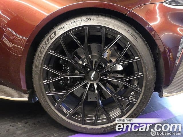 Aston Martin 밴티지 2세대 5.2 V12 Final Edition, 2023 8