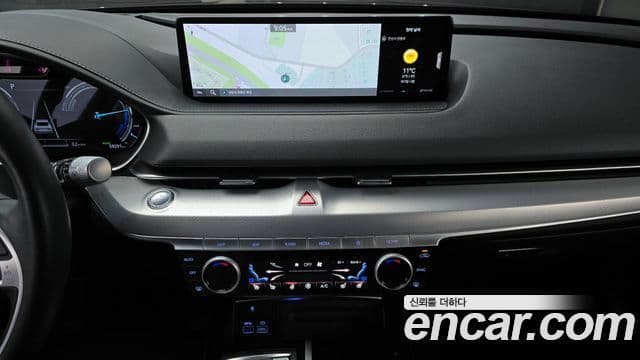 Genesis electrified G80 (RG3) e-AWD, 2022 16