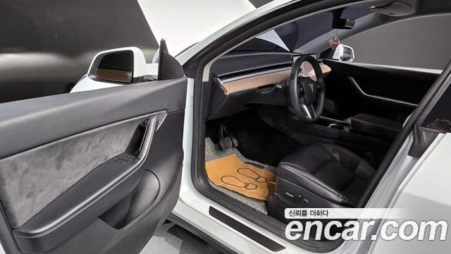 Tesla модель Y Long Range, 2021 10