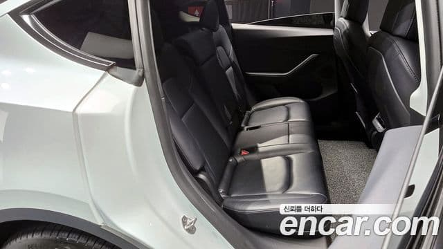 Tesla модель Y Long Range, 2021 12