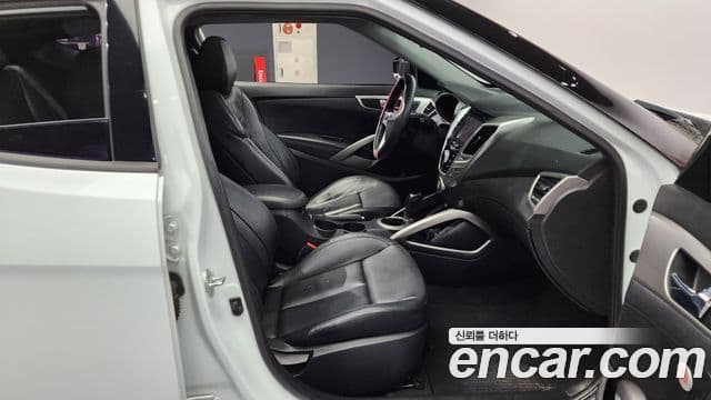 Hyundai Veloster PYL, 2015 11