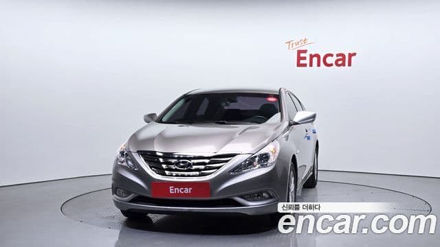 Hyundai YF Sonata Luxury, 2010 3
