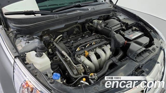 Hyundai YF Sonata Luxury, 2010 6