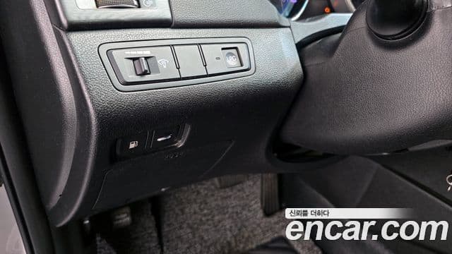 Hyundai YF Sonata Luxury, 2010 14