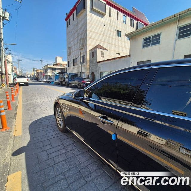 Genesis G80 (RG3) бензин 2.5 турбо AWD, 2025 4