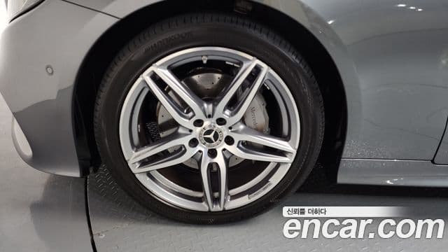 Mercedes-Benz E-класс W213 E220d кабриолет, 2019 все фото