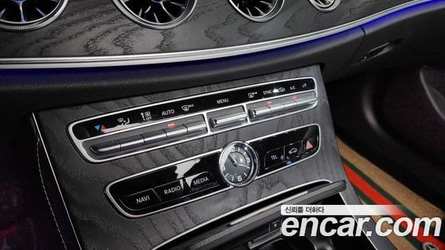 Mercedes-Benz E-класс W213 E220d кабриолет, 2019 19