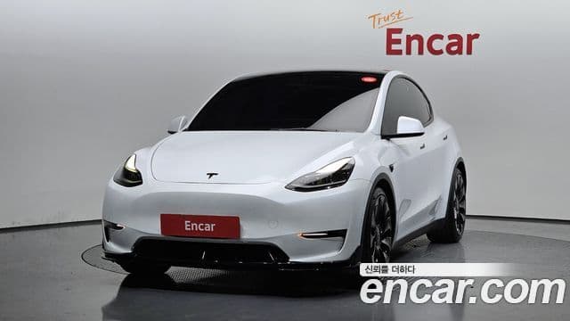 Tesla модель Y performance AWD, 2021 1