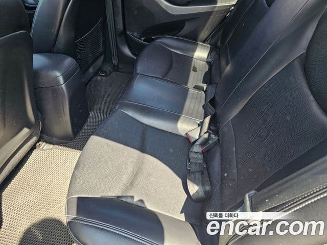 Hyundai Avante MD Luxury, 2012 10