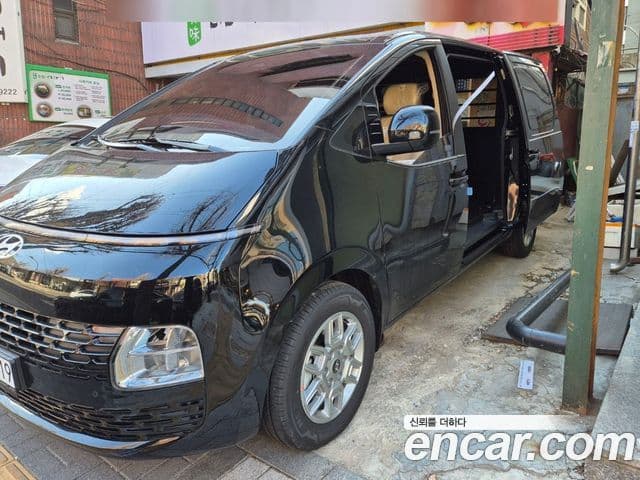 Hyundai Staria Modern, 2025 2