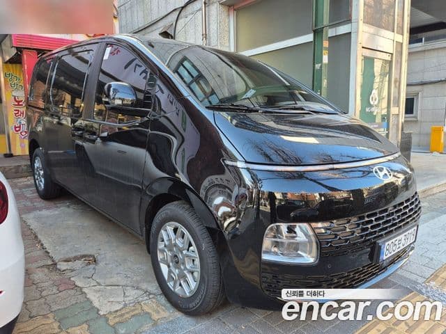Hyundai Staria Modern, 2025 3