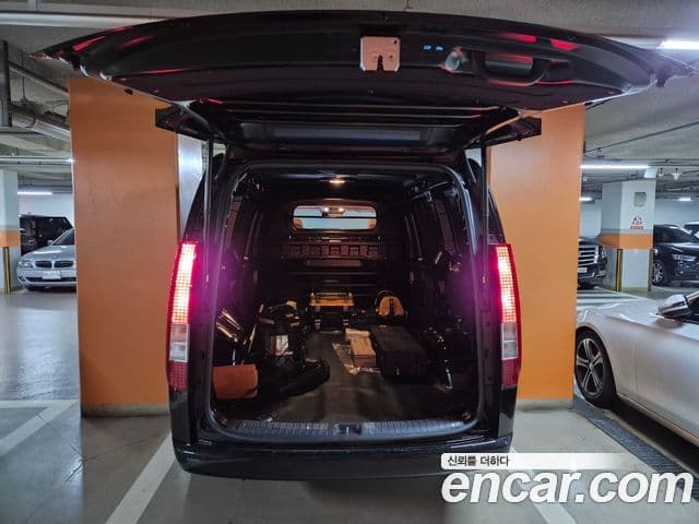 Hyundai Staria Modern, 2025 12