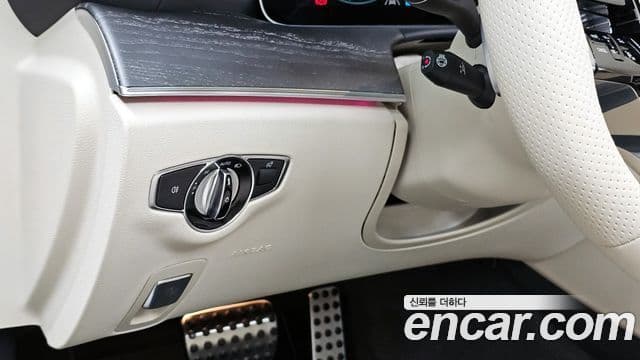 Mercedes-Benz E-класс W213 E450 4MATIC кабриолет, 2023 16