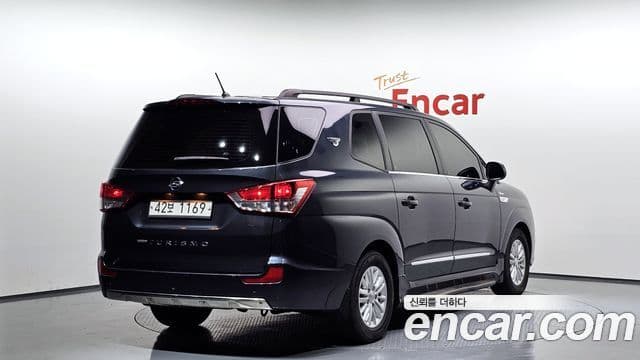 KG모빌리티(SsangYong) Korando 투리스모 4WD TX 9인승, 2017 2