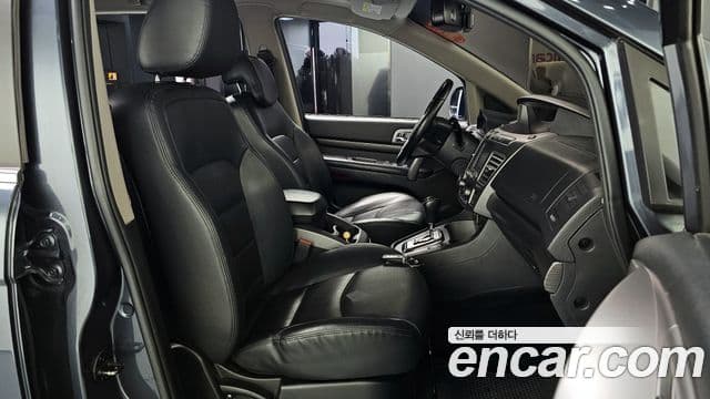 KG모빌리티(SsangYong) Korando 투리스모 4WD TX 9인승, 2017 10