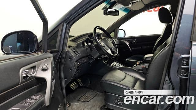 KG모빌리티(SsangYong) Korando 투리스모 4WD TX 9인승, 2017 12