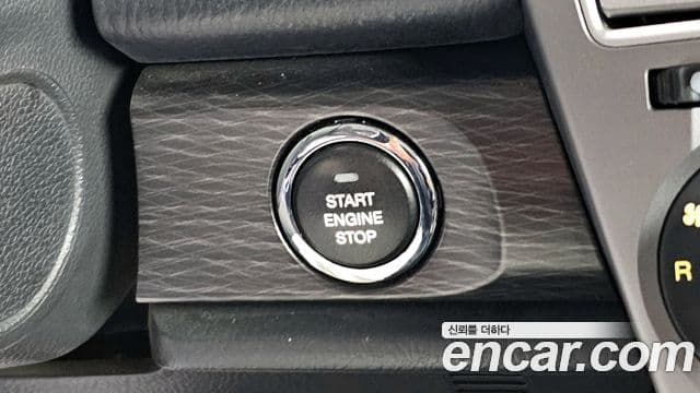 KG모빌리티(SsangYong) Korando 투리스모 4WD TX 9인승, 2017 18