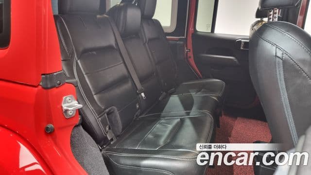 Jeep Wrangler (JL) 2.0 Overland 4도어, 2019 12