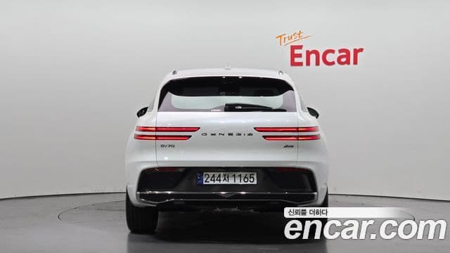 Genesis GV70, 2025 4