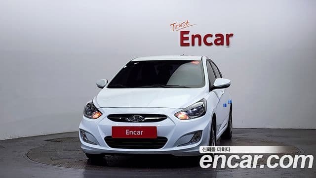 Hyundai Accent(новый кузов / новое поколение) Premier, 2011 3