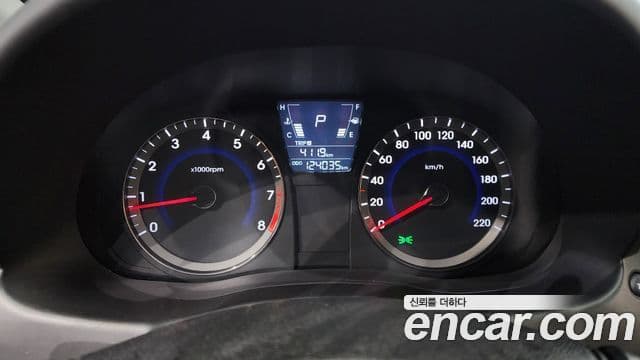 Hyundai Accent(новый кузов / новое поколение) Premier, 2011 8