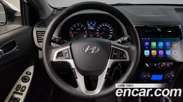 Hyundai Accent(новый кузов / новое поколение) Premier, 2011 15
